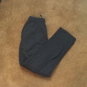 grey sweatpants